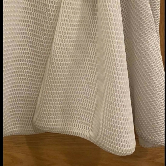 Issue New York Textured Fit & Flare Dress V-neck - Picture 12 of 15